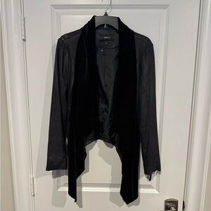 NWOT BNCI Black Soft Micro Suede Jacket with velvet collar. Zip closer. Size Med